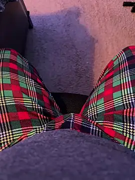 luiriv04 online show from 02-04-25, 05:21