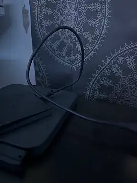 luiriv04 online show from 03-08-25, 08:33