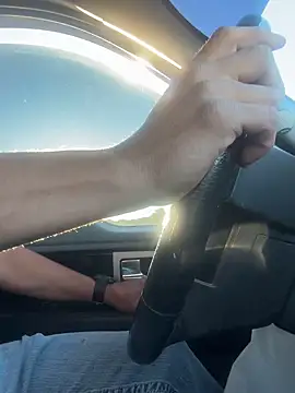 luiriv04 online show from 10-03-25, 01:52