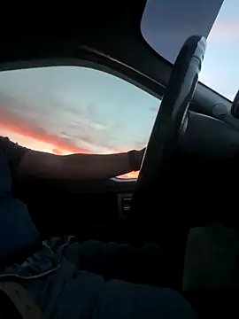 luiriv04 online show from 10-20-25, 12:44