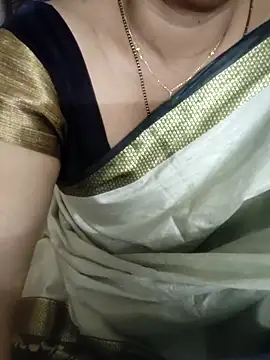 laxmitelugu78 online show from 10-31-25, 03:57