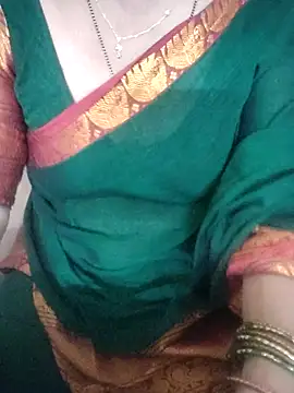 laxmitelugu78 online show from 11-02-25, 08:28