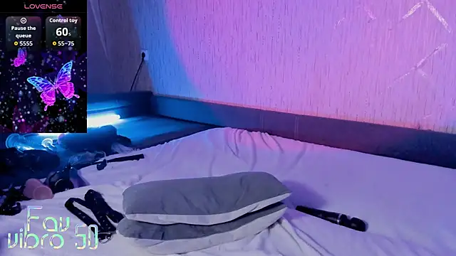 Snapshot of HardcoreHentai chatting on 11-11-25, 10:10 HardcoreHentai online show from 11-11-25, 10:10