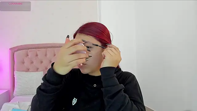 Kendall  Fox online show from 01-17-26, 05:34