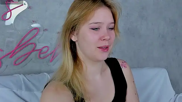 Snapshot of Amy_Kimberlly chatting on 09-30-25, 12:15 Amy Kimberlly online show from 09-30-25, 12:15