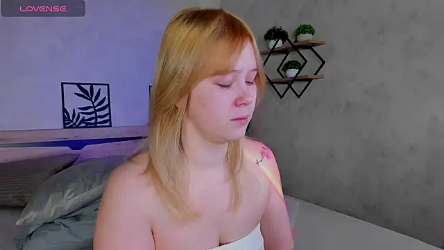 Snapshot of Amy_Kimberlly chatting on 10-06-25, 12:08 Amy Kimberlly online show from 10-06-25, 12:08