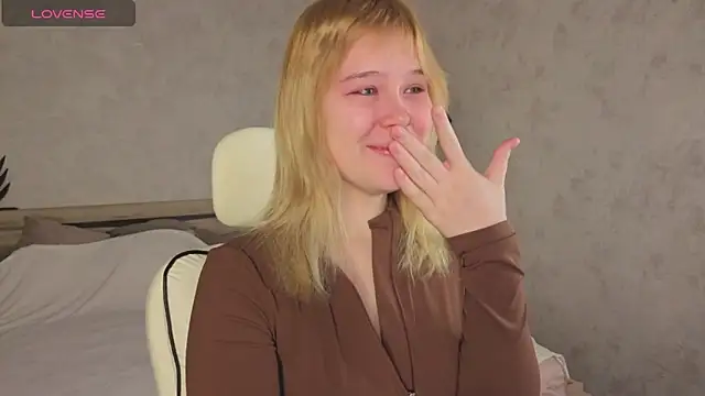 Snapshot of Amy_Kimberlly chatting on 11-14-25, 12:20 Amy Kimberlly online show from 11-14-25, 12:20