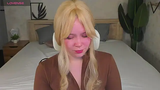 Snapshot of Amy_Kimberlly chatting on 12-05-25, 12:19 Amy Kimberlly online show from 12-05-25, 12:19