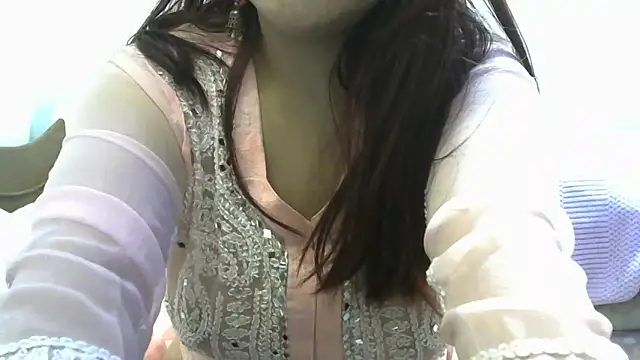 Snapshot of shutup_ chatting on 09-12-25, 06:08 shutup online show from 09-12-25, 06:08