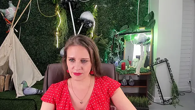 Snapshot of EmiliaBedy chatting on 02-01-25, 03:28 EmiliaBedy online show from 02-01-25, 03:28