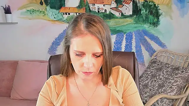 Snapshot of EmiliaBedy chatting on 02-08-25, 12:17 EmiliaBedy online show from 02-08-25, 12:17