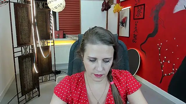 Snapshot of EmiliaBedy chatting on 02-09-25, 12:08 EmiliaBedy online show from 02-09-25, 12:08