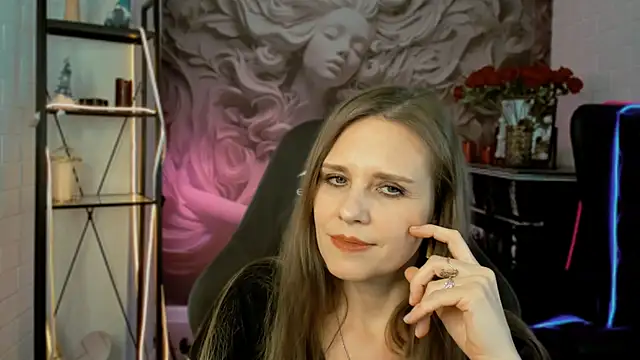 Snapshot of EmiliaBedy chatting on 02-17-25, 03:42 EmiliaBedy online show from 02-17-25, 03:42