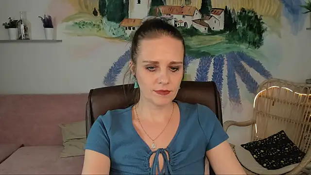 Snapshot of EmiliaBedy chatting on 02-22-25, 12:19 EmiliaBedy online show from 02-22-25, 12:19