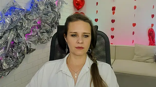 Snapshot of EmiliaBedy chatting on 02-25-25, 12:13 EmiliaBedy online show from 02-25-25, 12:13