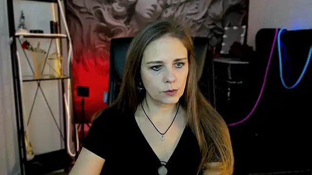 Snapshot of EmiliaBedy chatting on 03-10-25, 07:10 EmiliaBedy online show from 03-10-25, 07:10