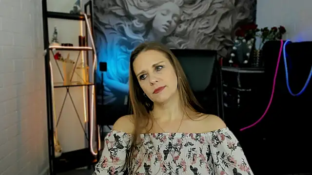 Snapshot of EmiliaBedy chatting on 03-14-25, 05:16 EmiliaBedy online show from 03-14-25, 05:16