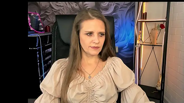 Snapshot of EmiliaBedy chatting on 03-19-25, 09:06 EmiliaBedy online show from 03-19-25, 09:06