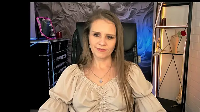 Snapshot of EmiliaBedy chatting on 03-19-25, 03:19 EmiliaBedy online show from 03-19-25, 03:19