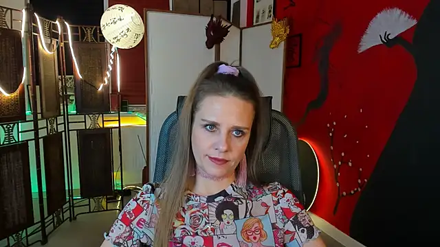 Snapshot of EmiliaBedy chatting on 03-20-25, 12:11 EmiliaBedy online show from 03-20-25, 12:11