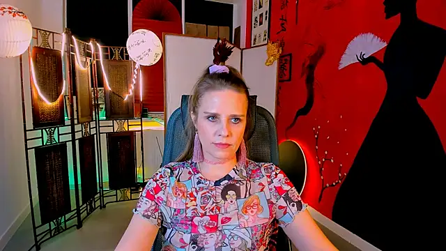 Snapshot of EmiliaBedy chatting on 03-20-25, 03:25 EmiliaBedy online show from 03-20-25, 03:25