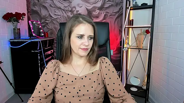 Snapshot of EmiliaBedy chatting on 03-22-25, 12:04 EmiliaBedy online show from 03-22-25, 12:04