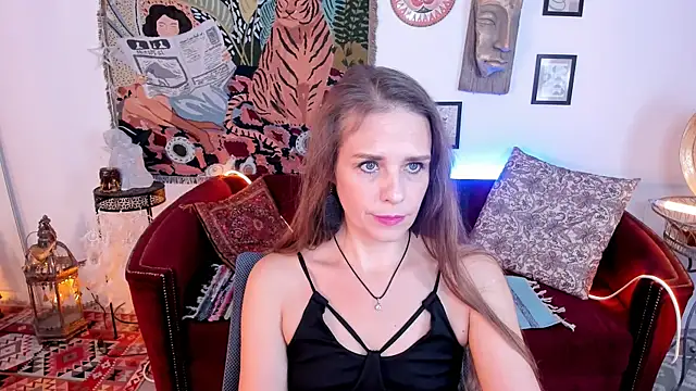 Snapshot of EmiliaBedy chatting on 10-02-25, 09:16 EmiliaBedy online show from 10-02-25, 09:16