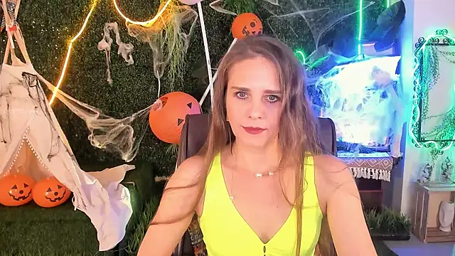 Snapshot of EmiliaBedy chatting on 10-23-25, 09:08 EmiliaBedy online show from 10-23-25, 09:08