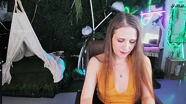 Snapshot of EmiliaBedy chatting on 11-27-25, 09:11 EmiliaBedy online show from 11-27-25, 09:11