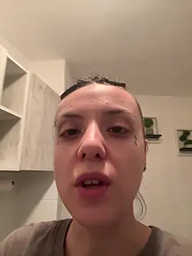 bunnythetailor online show from 01-28-25, 05:35