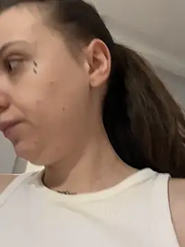 Snapshot of bunnythetailor chatting on 11-22-25, 03:55 bunnythetailor online show from 11-22-25, 03:55