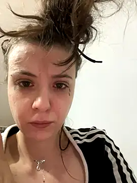 Snapshot of bunnythetailor chatting on 11-26-25, 03:13 bunnythetailor online show from 11-26-25, 03:13