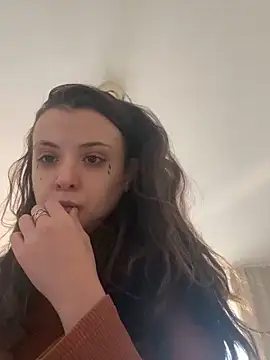 Snapshot of bunnythetailor chatting on 12-16-25, 01:05 bunnythetailor online show from 12-16-25, 01:05