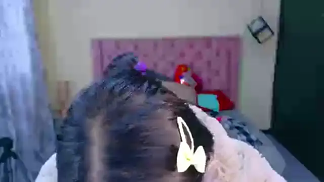 Snapshot of Sofii_cutee chatting on 02-18-26, 12:23 Sofii cutee online show from 02-18-26, 12:23