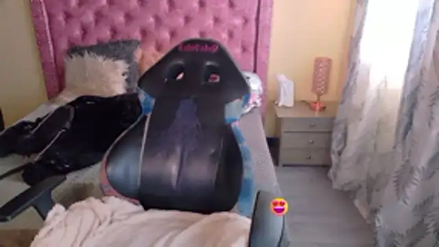 Snapshot of Sofii_cutee chatting on 03-04-26, 02:34 Sofii cutee online show from 03-04-26, 02:34