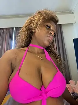 Snapshot of Boneca25 chatting on 02-23-25, 12:37 Boneca25 online show from 02-23-25, 12:37