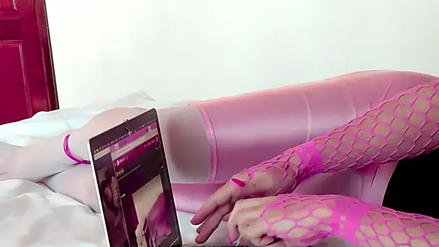 Snapshot of Cucked_Sissy_Bitch chatting on 10-11-25, 01:49 Cucked Sissy Bitch online show from 10-11-25, 01:49