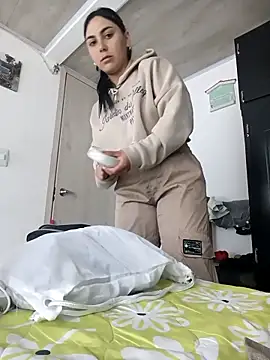 Snapshot of Ariana_rouse chatting on 11-23-25, 07:57 Ariana rouse online show from 11-23-25, 07:57