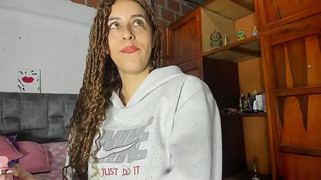 Isangel  online show from 09-26-25, 03:10