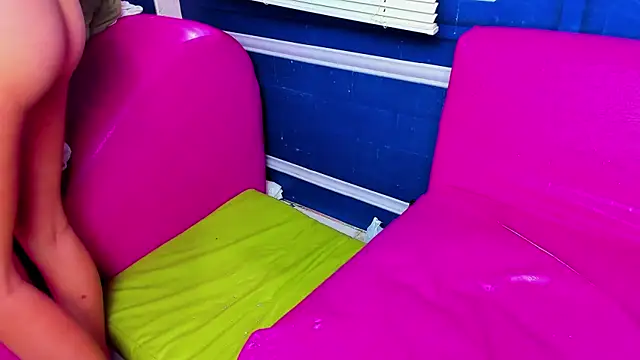 Snapshot of Sexual_Innocents chatting on 03-01-25, 07:37 Sexual Innocents online show from 03-01-25, 07:37