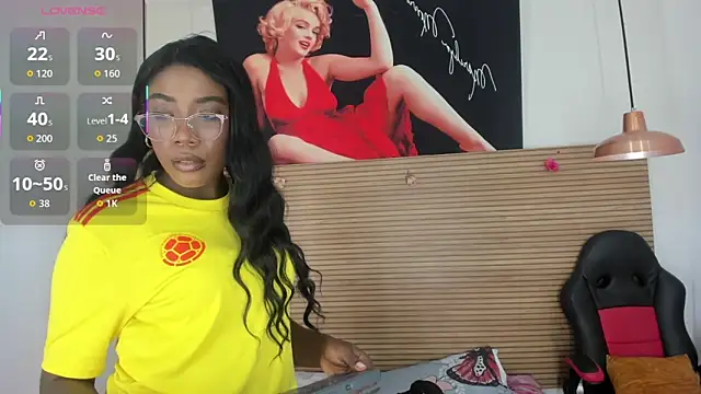 Dakkota Fox online show from 10-26-25, 10:15