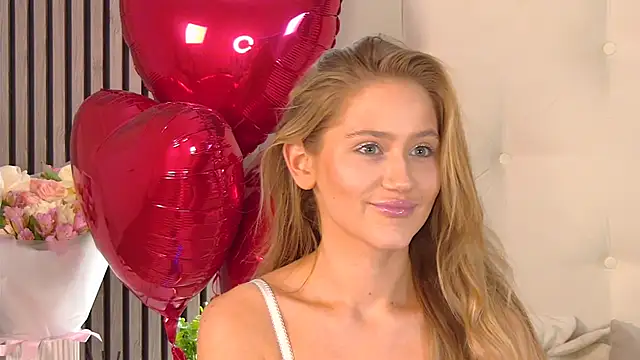 Snapshot of ur_wet_dreams chatting on 02-14-25, 04:41 ur wet dreams online show from 02-14-25, 04:41