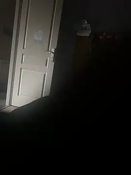 Snapshot of yannusgir33 chatting on 02-15-26, 08:35 yannusgir33 online show from 02-15-26, 08:35