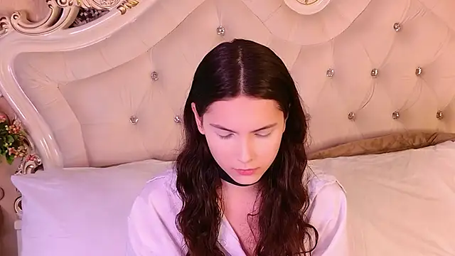 GIGI DAV online show from 10-22-25, 08:52