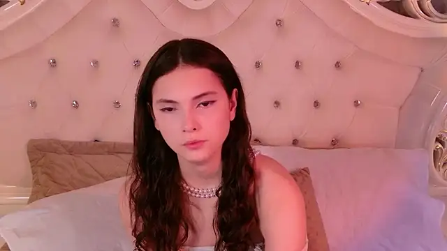 GIGI DAV online show from 11-04-25, 08:52