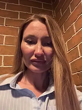 Snapshot of Sweet_Pussy2024 chatting on 02-05-25, 04:47 Sweet Pussy2024 online show from 02-05-25, 04:47