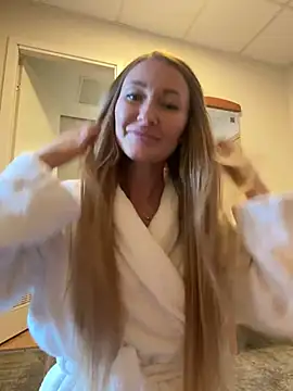 Snapshot of Sweet_Pussy2024 chatting on 03-02-25, 09:31 Sweet Pussy2024 online show from 03-02-25, 09:31