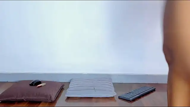 SamanthaMilann online show from 03-07-25, 11:38