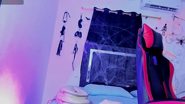 Nicol TransGirl online show from 10-28-25, 03:10