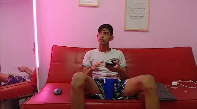 Snapshot of KING_STYLE2 chatting on 03-03-25, 11:35 KING STYLE2 online show from 03-03-25, 11:35